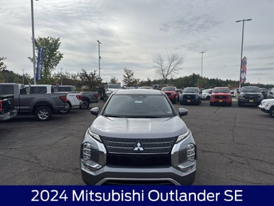 2024 Mitsubishi Outlander SE