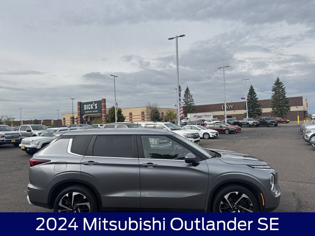 2024 Mitsubishi Outlander SE