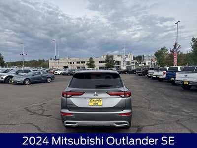 2024 Mitsubishi Outlander SE