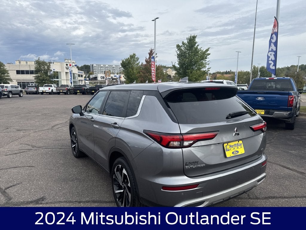 2024 Mitsubishi Outlander SE