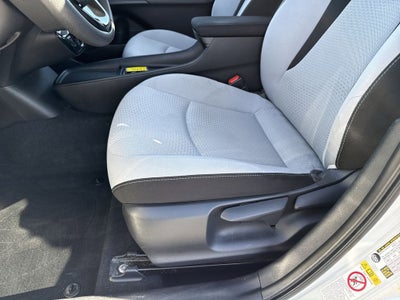 2019 Toyota Prius LE