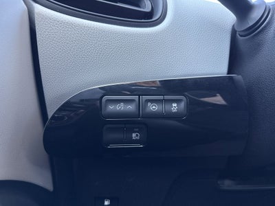 2019 Toyota Prius LE