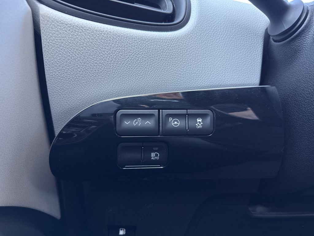 2019 Toyota Prius LE