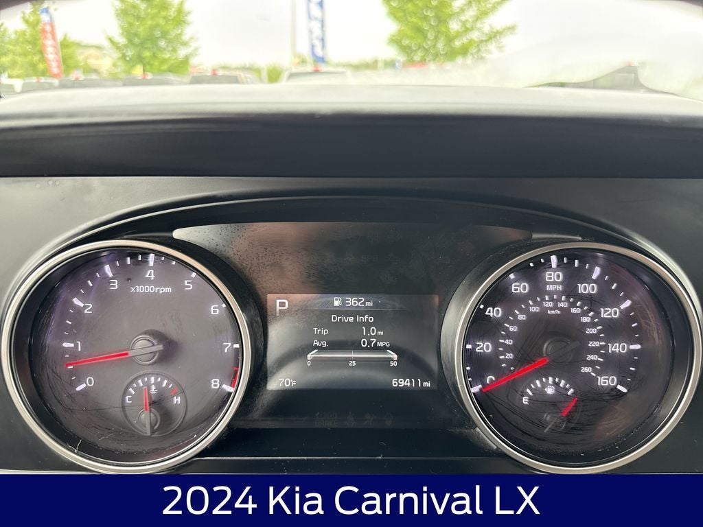2024 Kia Carnival LX