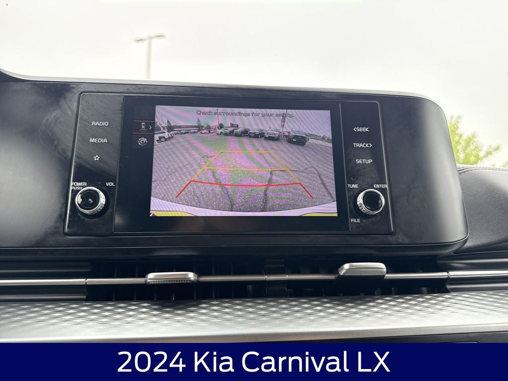 2024 Kia Carnival LX