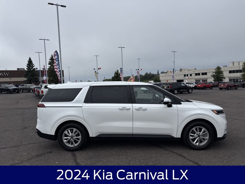 2024 Kia Carnival LX