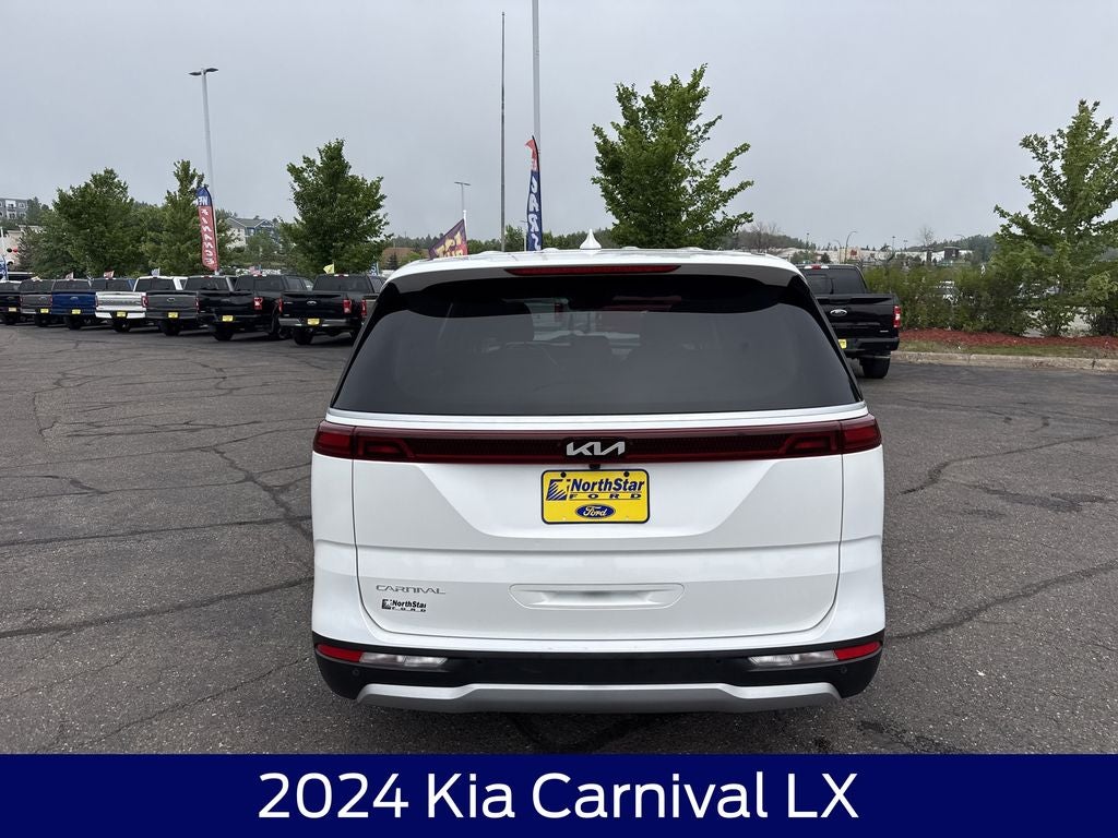 2024 Kia Carnival LX