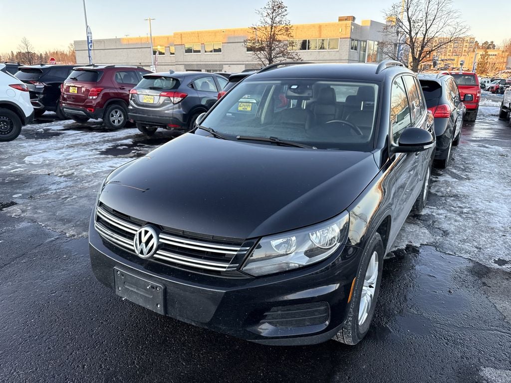 Used 2017 Volkswagen Tiguan S with VIN WVGBV7AX8HK008244 for sale in Duluth, Minnesota