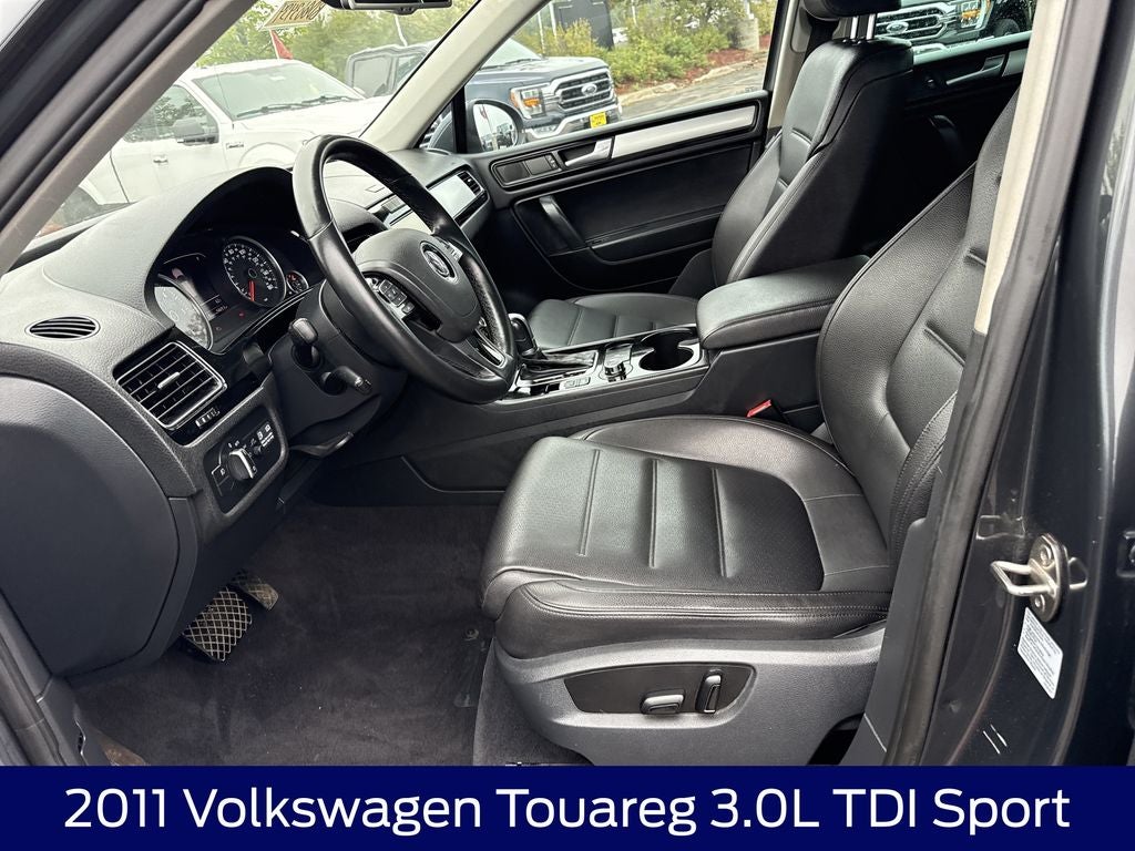 2011 Volkswagen Touareg V6 TDI Sport