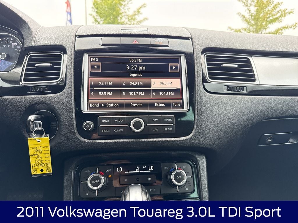 2011 Volkswagen Touareg V6 TDI Sport