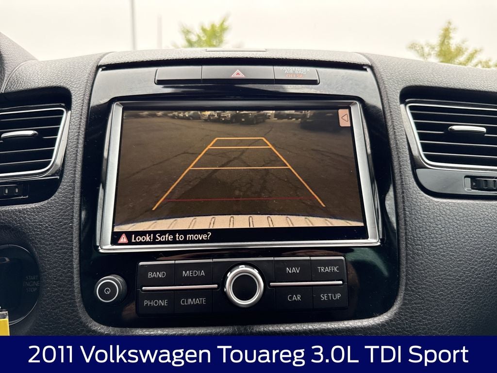 2011 Volkswagen Touareg V6 TDI Sport
