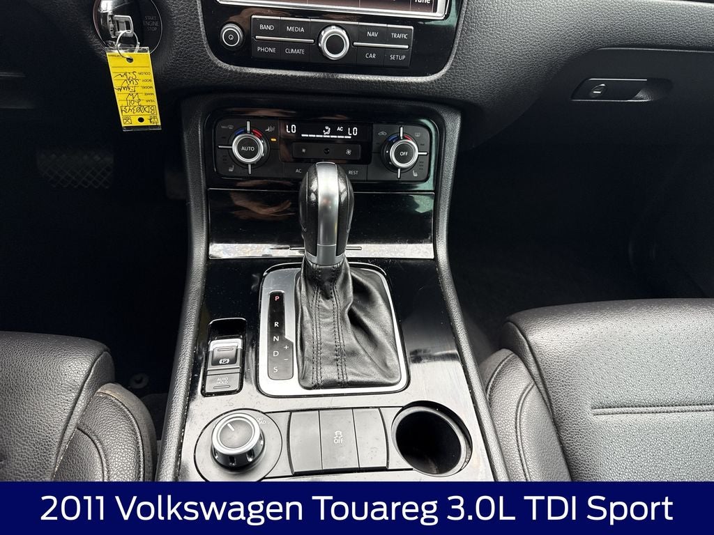 2011 Volkswagen Touareg V6 TDI Sport