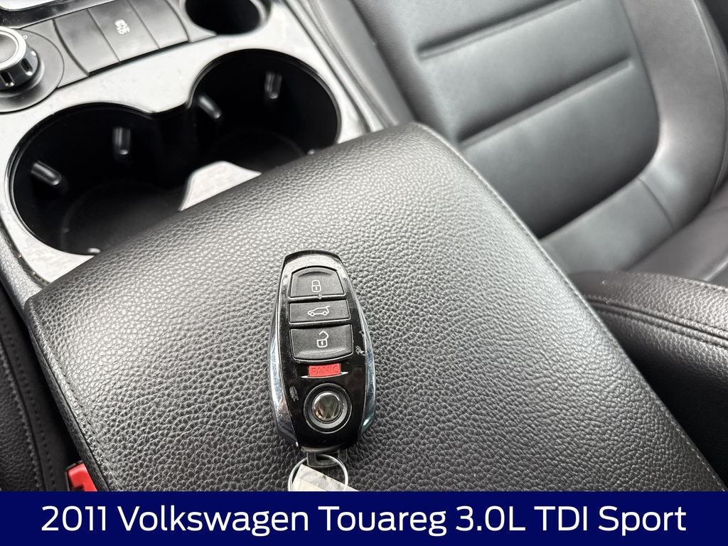 2011 Volkswagen Touareg V6 TDI Sport