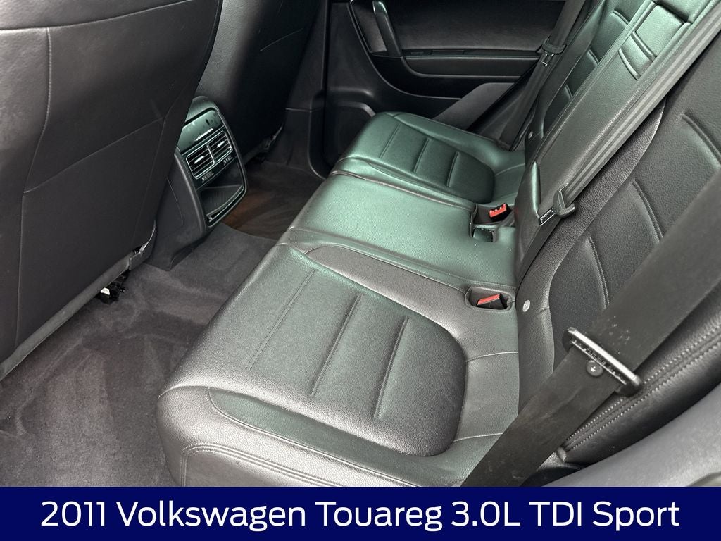 2011 Volkswagen Touareg V6 TDI Sport